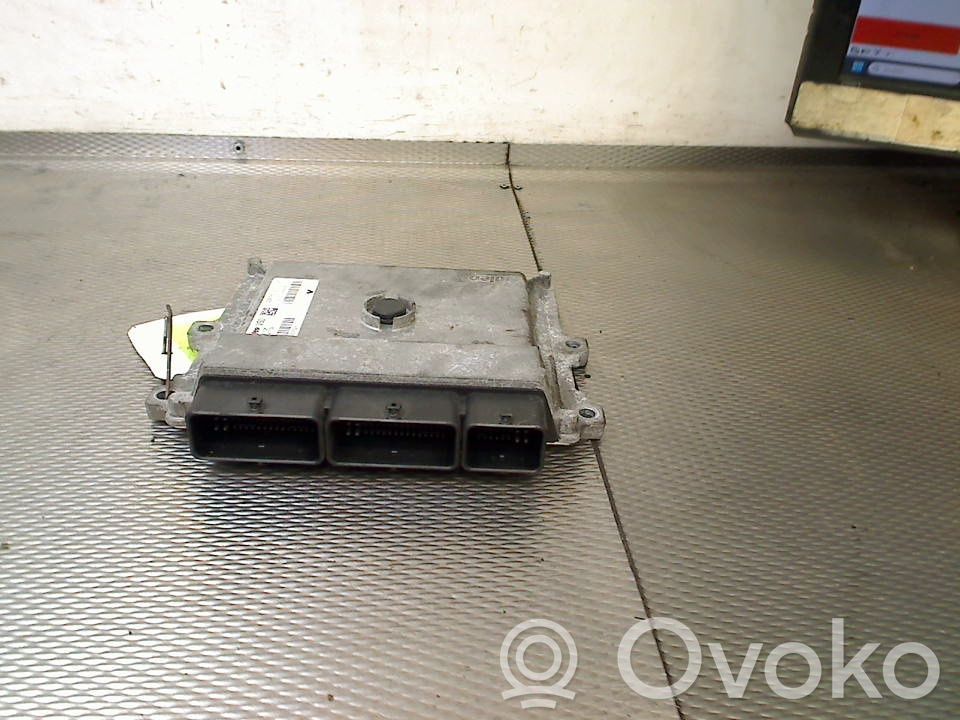 Unidad de control/módulo del motor   237103352R,237103352R,237103352R