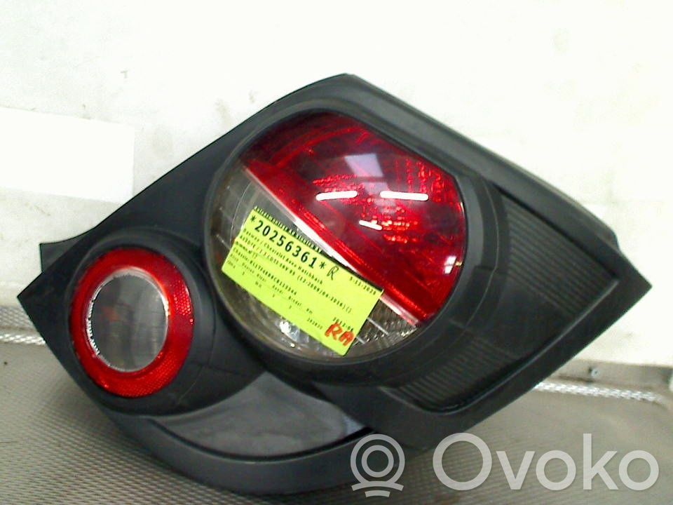 Lampa tylna