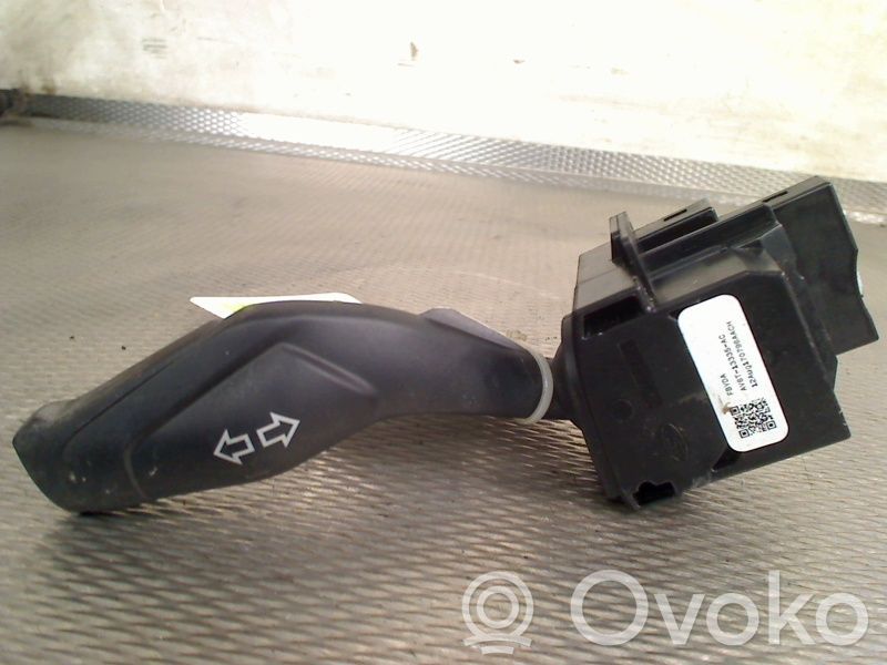 Opel Astra K Pulsanti/interruttori sul volante 