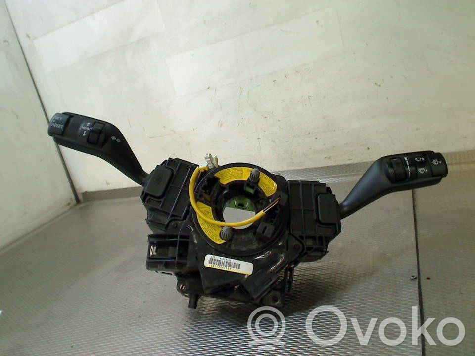 Ford Focus Pulsanti/interruttori sul volante 