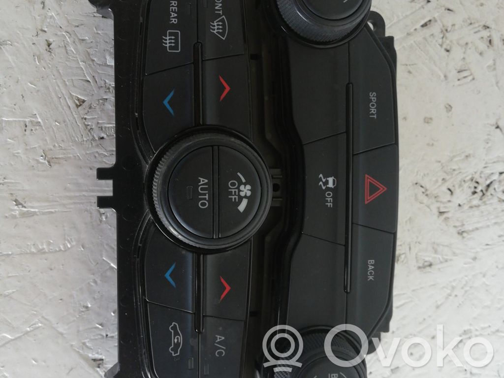 Dodge Challenger Climate control unit 