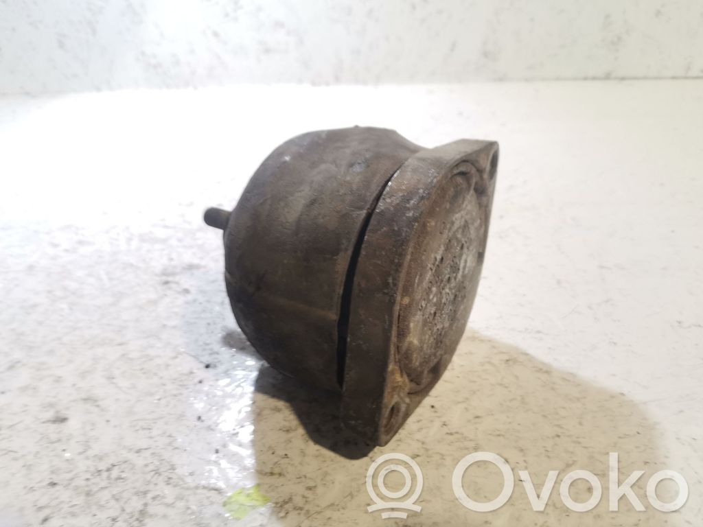 Moottorin kiinnikekorvake   4D0399151C