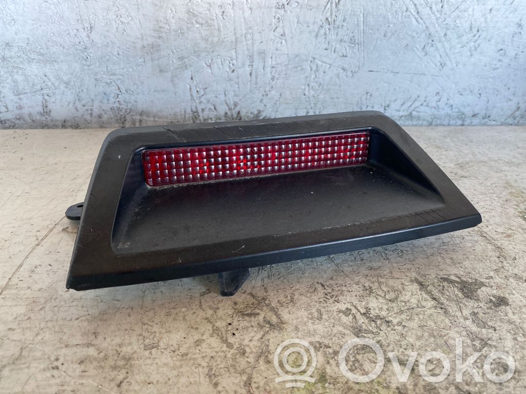 Chrysler 300 - 300C Third/center stoplight 