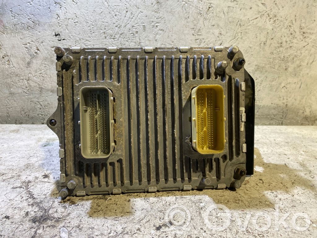 Dodge Challenger Engine control unit/module 