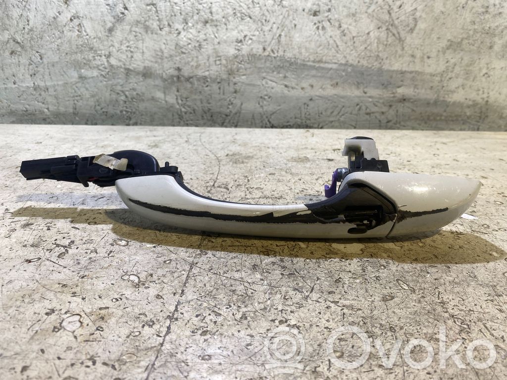 Manecilla externa puerta delantera   1QA18GW7AJ,050863CE,10611