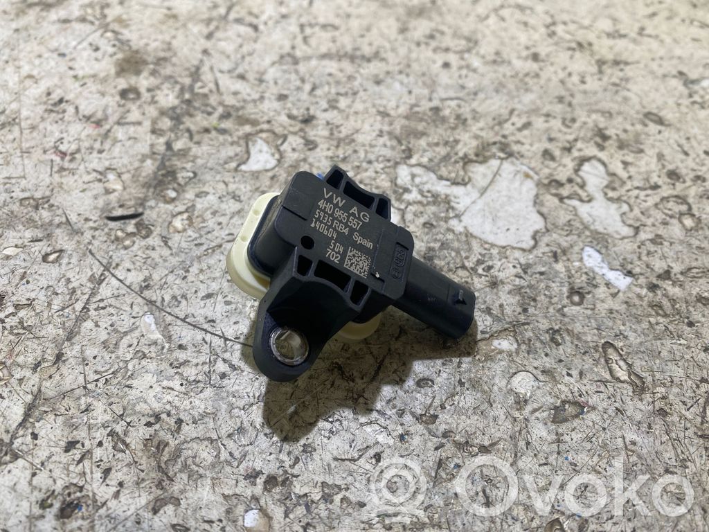 Audi A6 S6 C7 4G Airbag deployment crash/impact sensor 