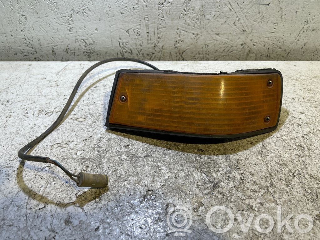BMW 5 E28 Blinker vorne Stoßstange 