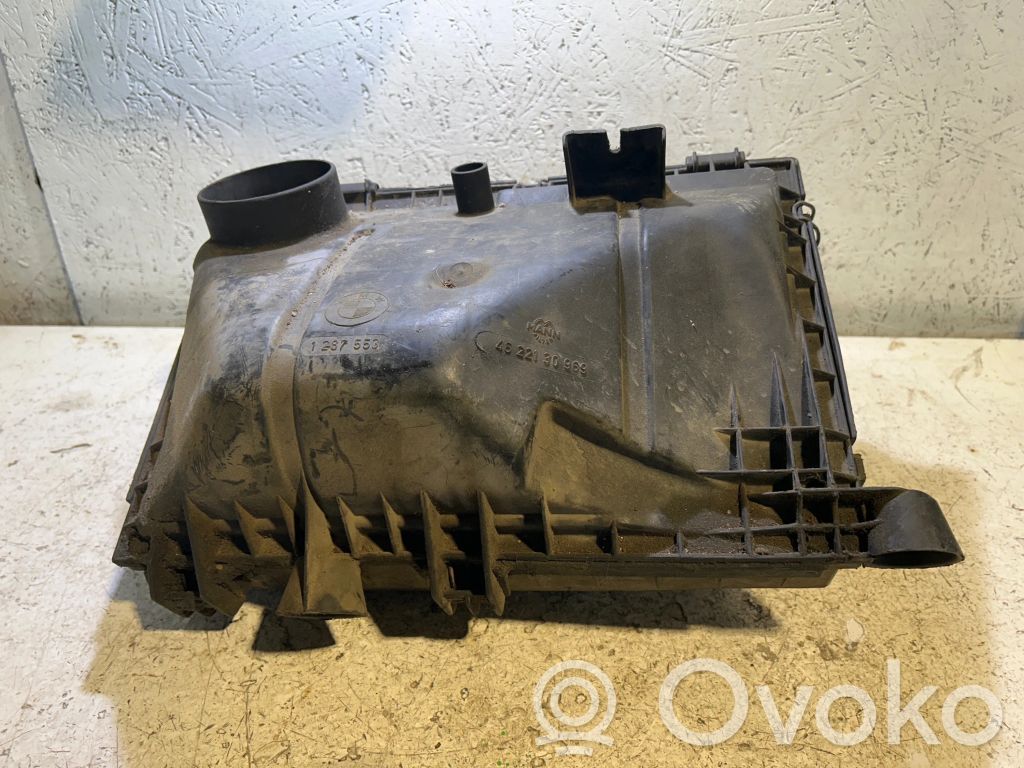BMW 5 E28 Ilmansuodattimen kotelo 