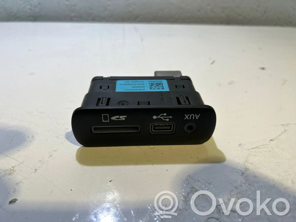 USB socket connector   68206384AC,33169193