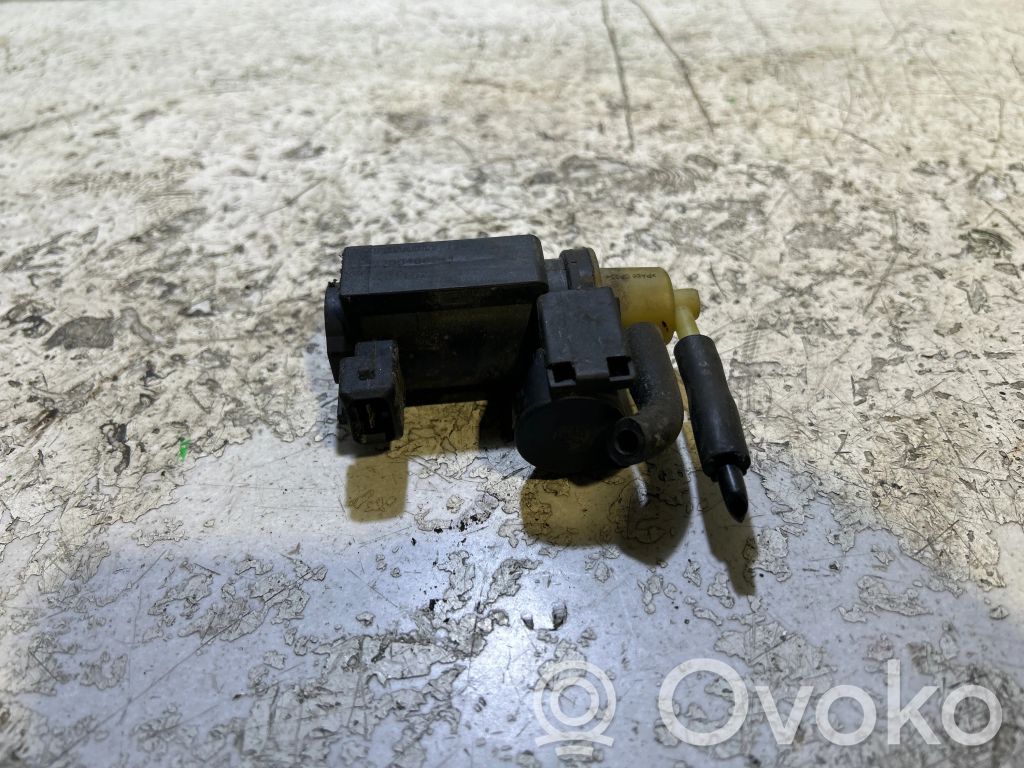 Renault Megane II Vacuum valve 
