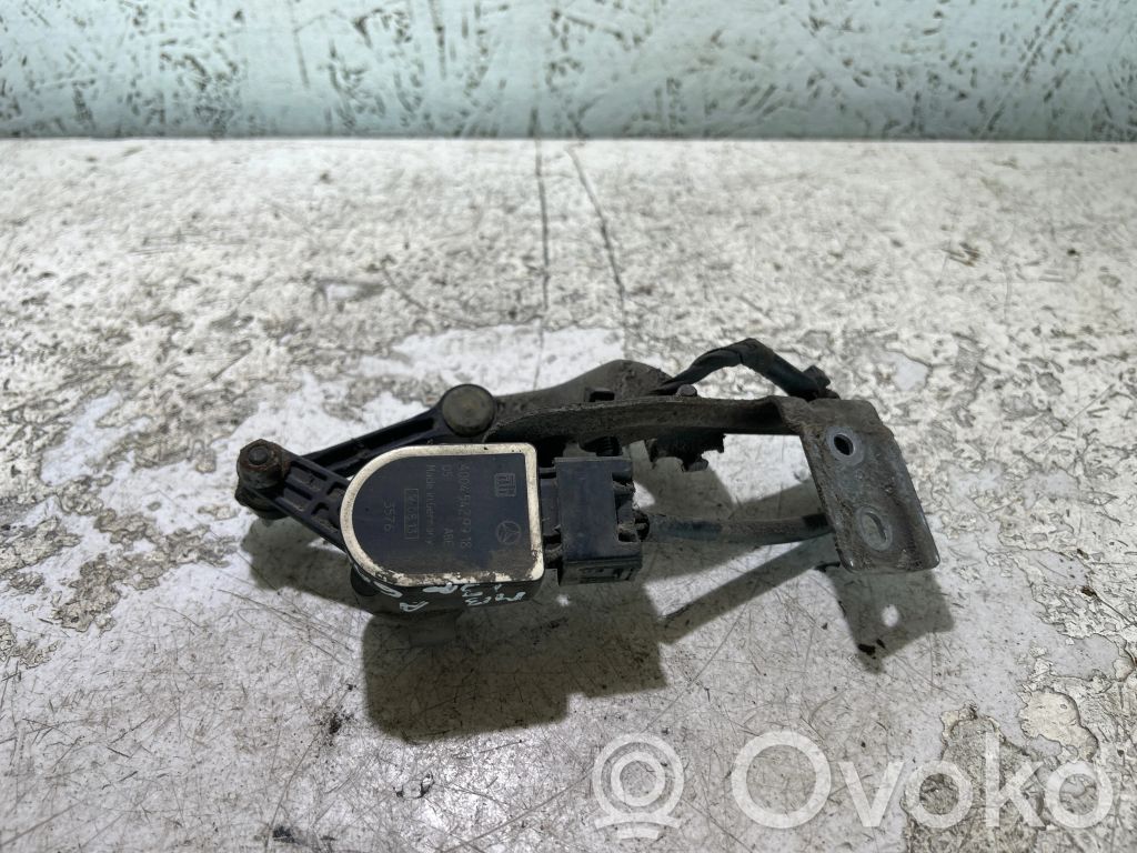 Mercedes-Benz A W176 Galinės pakabos aukščio daviklis 