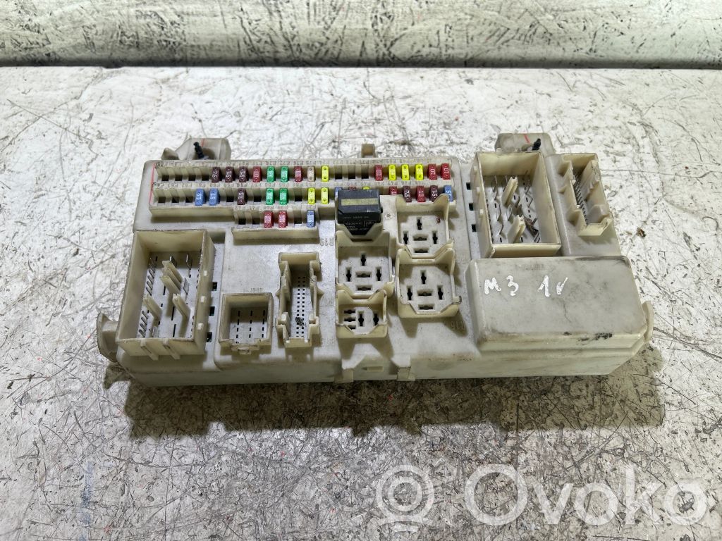 Mazda 3 I Fuse module 