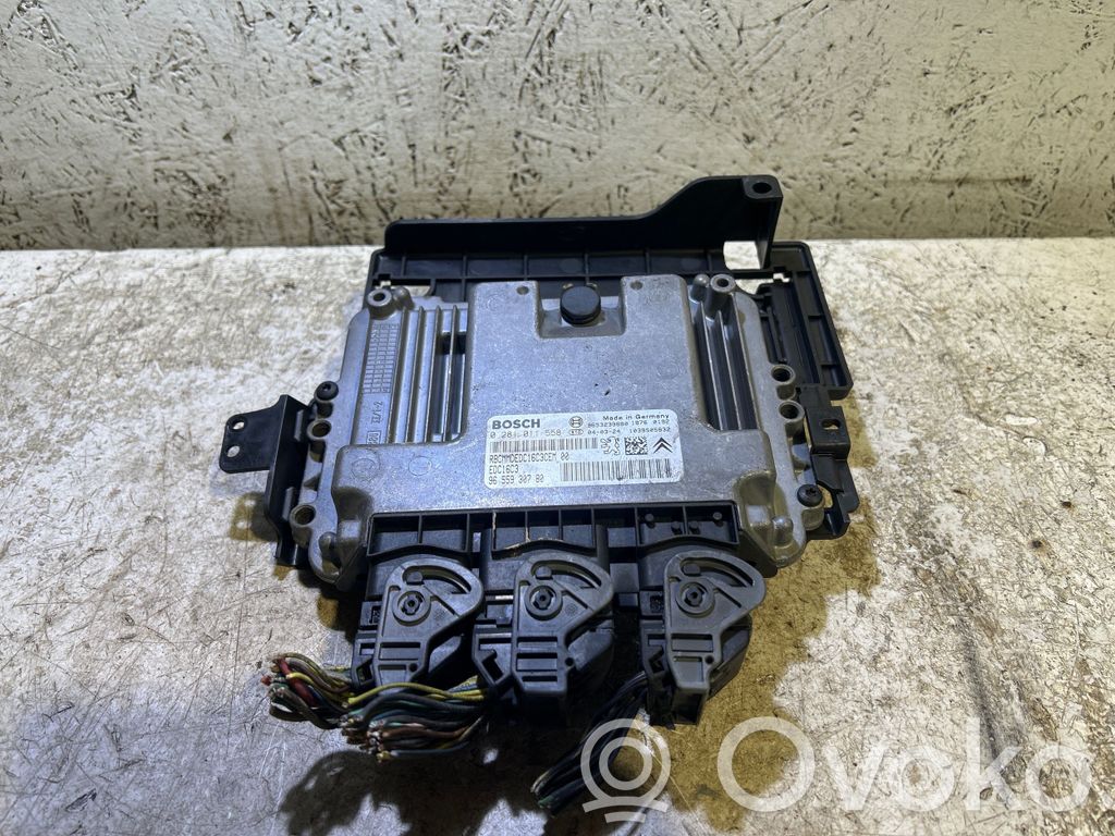 Peugeot 407 Engine control unit/module 