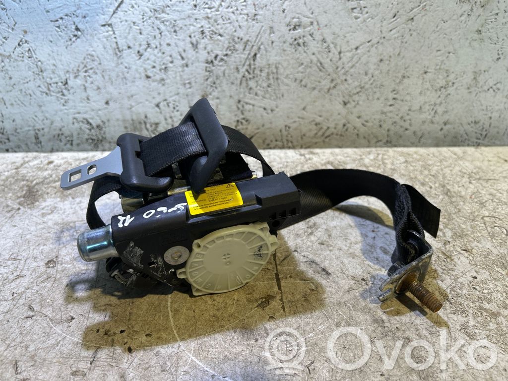Volvo S60 Cinturón trasero 
