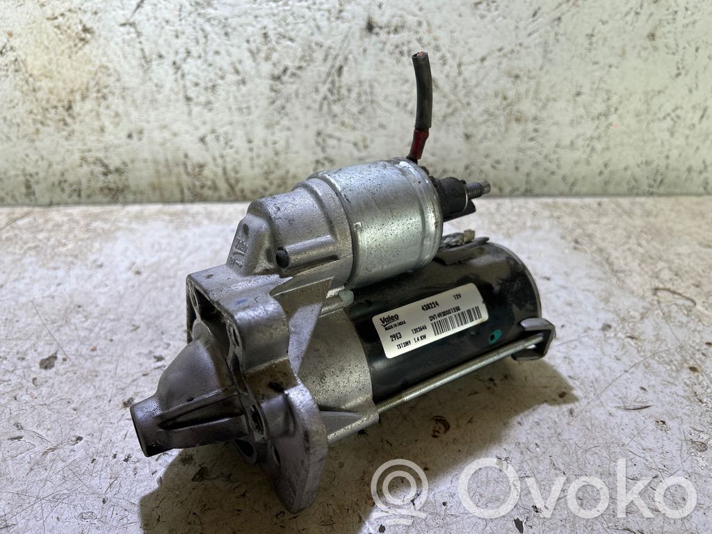 Dacia Duster Starter motor 