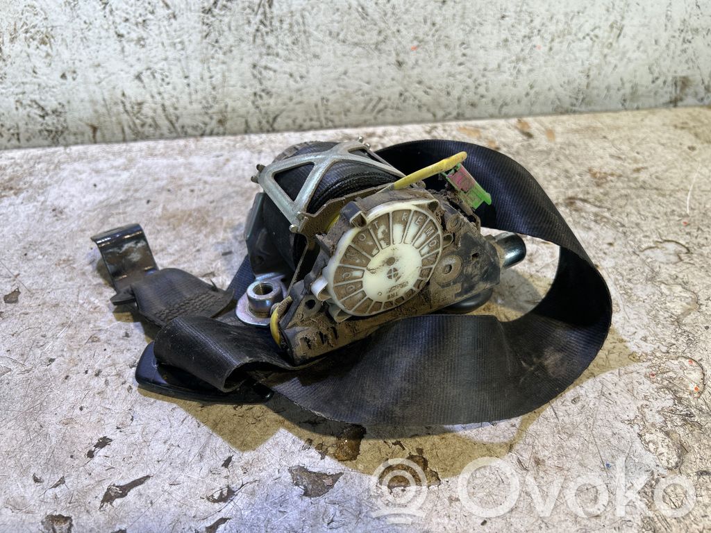 Skoda Fabia Mk2 (5J) Front seatbelt 