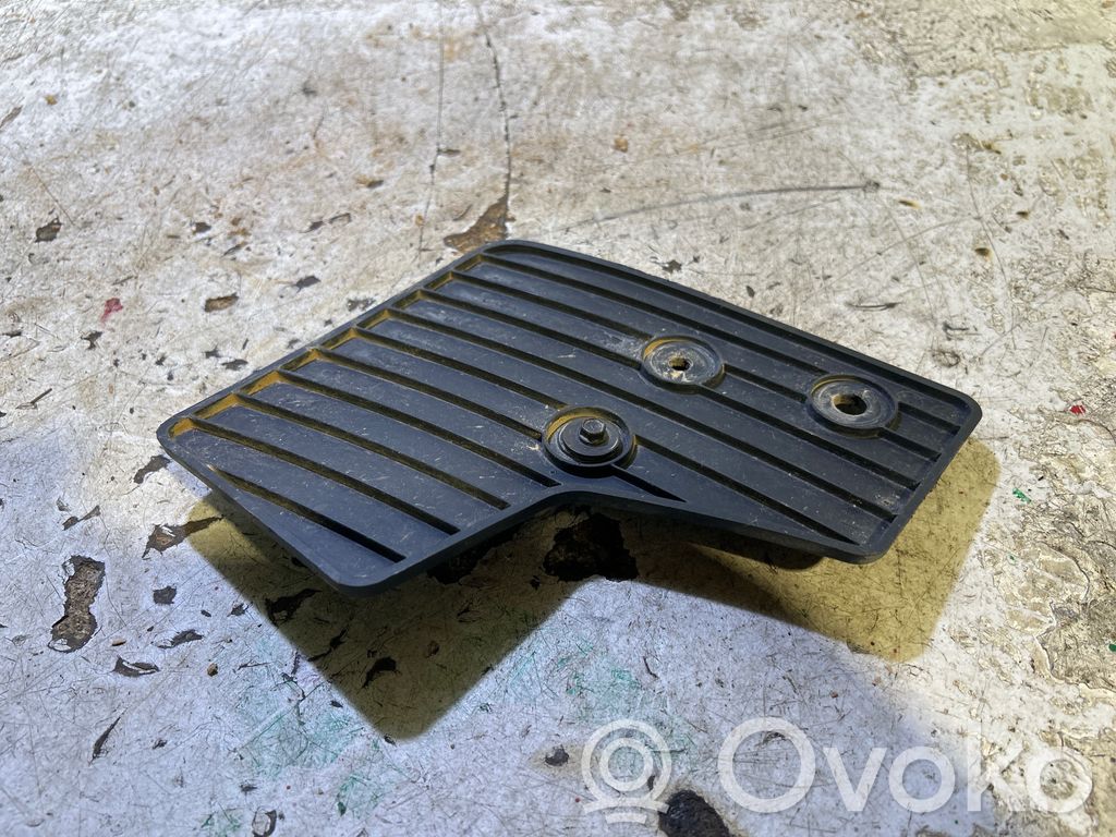 Chlapacze tylne   LJ6BA104C21,9Y5XA