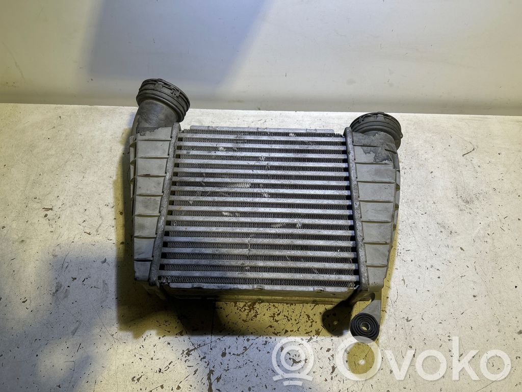 Volkswagen Phaeton Interkūlerio radiatorius 