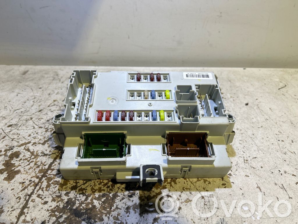 Jeep Cherokee KL Sulakemoduuli 