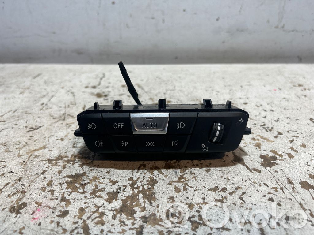 Light switch   E11820190B,M307678