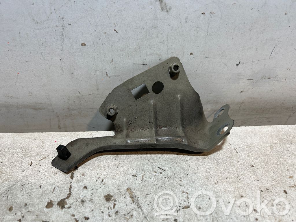Volkswagen Golf VIII Supporto di montaggio del parafango 
