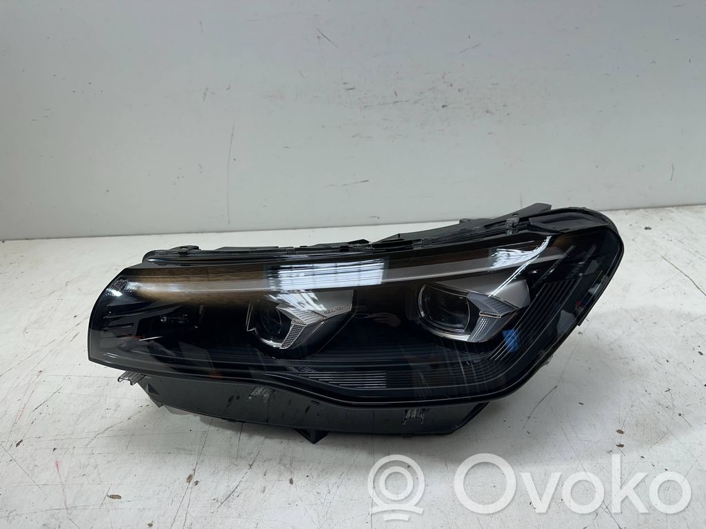 Volkswagen Tiguan Lampa przednia 