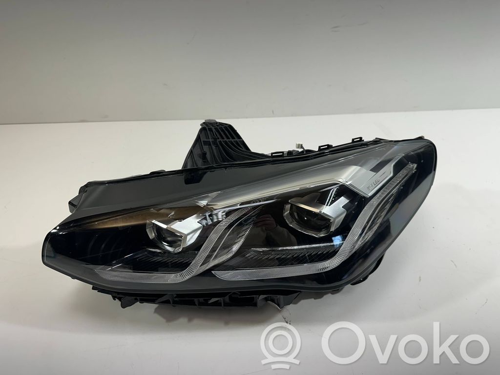 BMW 2 Active Tourer U06 Headlight/headlamp 