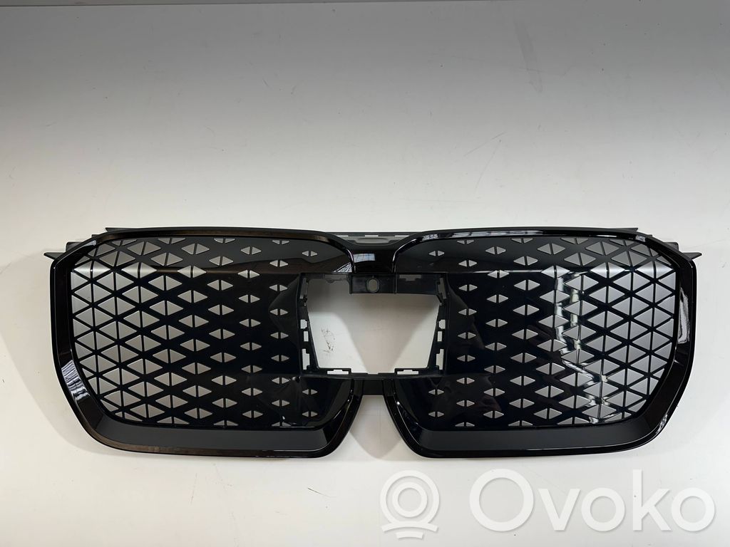 Front grill   18517811
