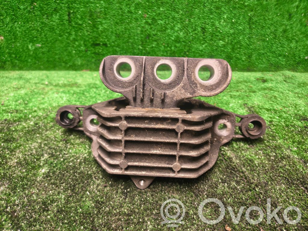 Engine mount bracket   84254936