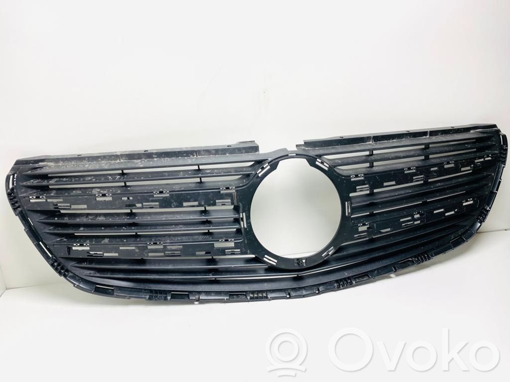 Mercedes-Benz V Class W447 Etupuskurin ylempi jäähdytinsäleikkö 