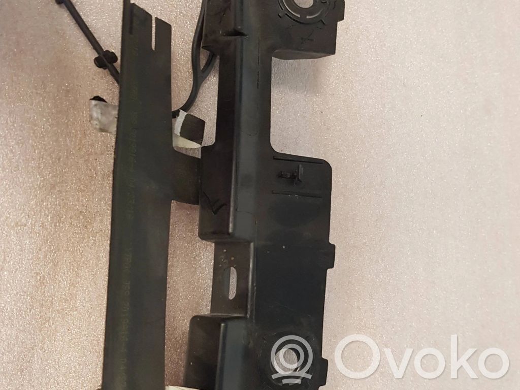 Engine bonnet/hood hinges   265AL