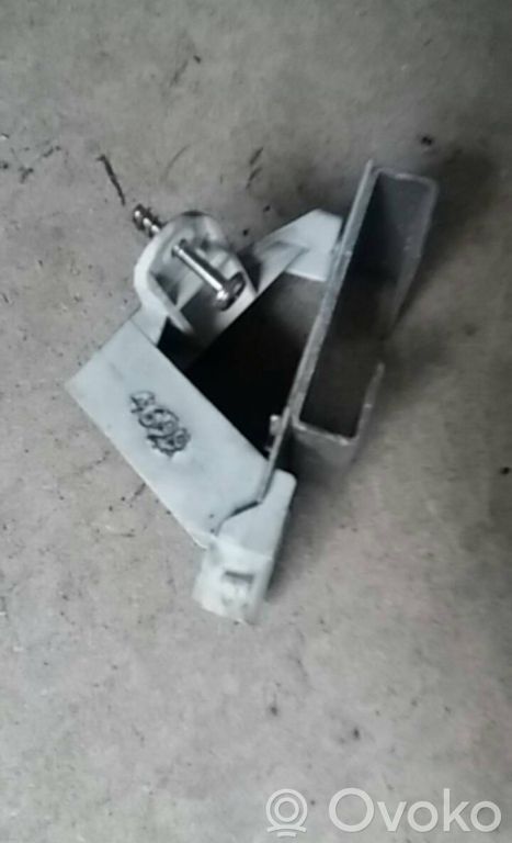 Relais de commande ventilateur chauffage   64118372775