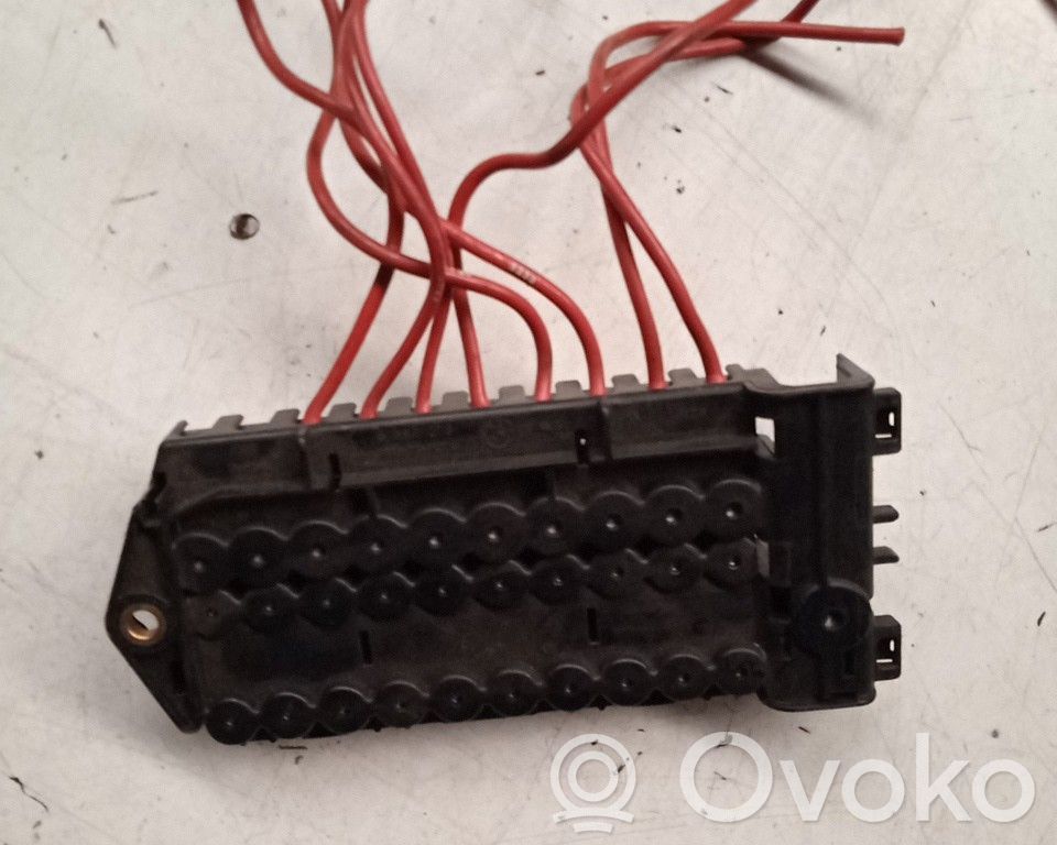 SAM control unit   689