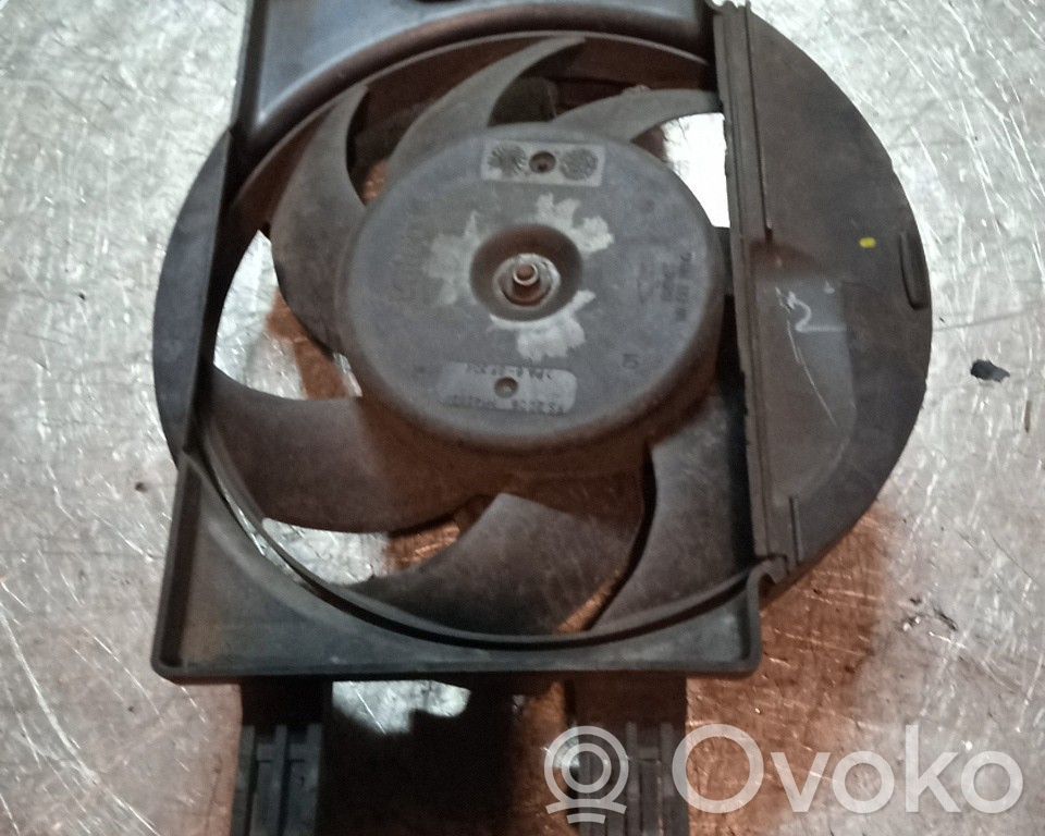 Elektrisks radiatoru ventilators   8V618C607S