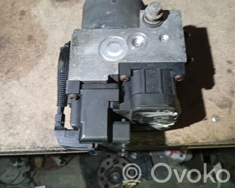 Subaru Impreza I Pompa ABS 