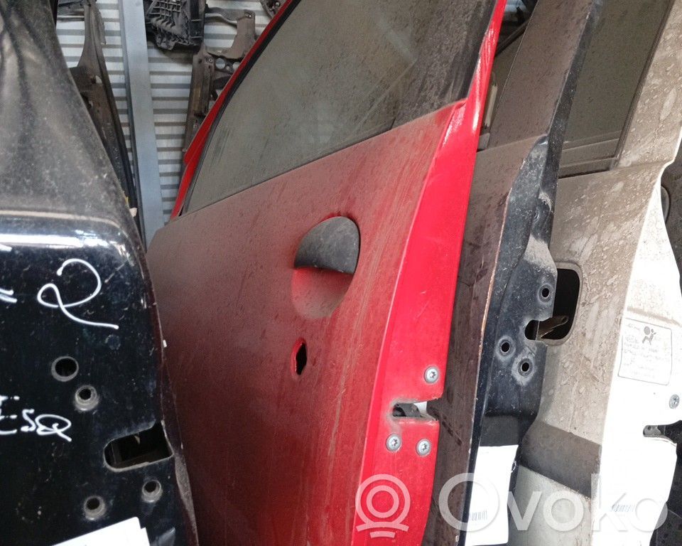Etuovi   VERMELHO