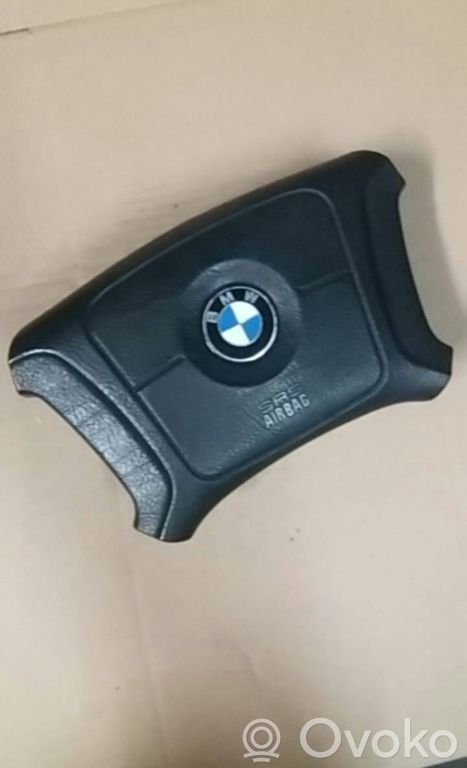Steering wheel airbag