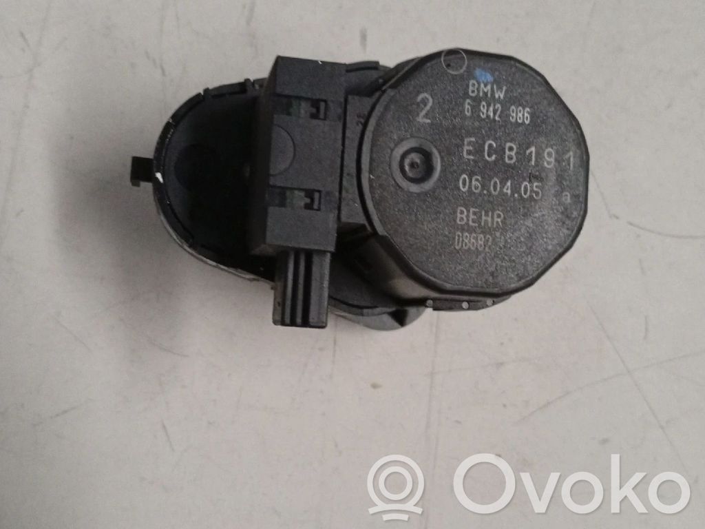 Stellmotor Heizung Klima   6942986