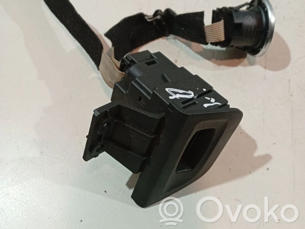 BMW 1 E81 E87 Užvedimo spynelė 