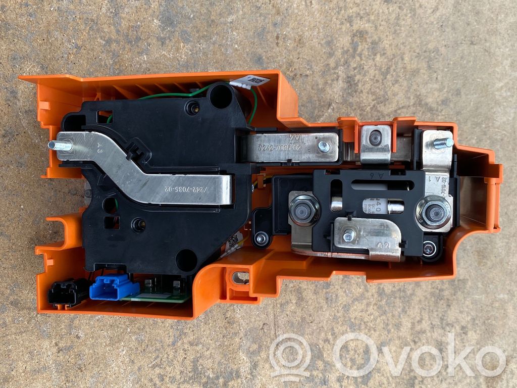 Peugeot 208 II Charging relay 