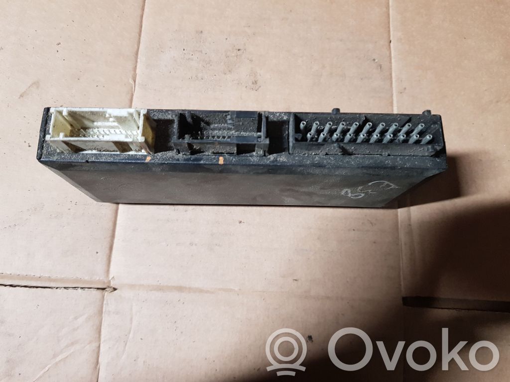 BMW 7 E38 Komforta modulis 