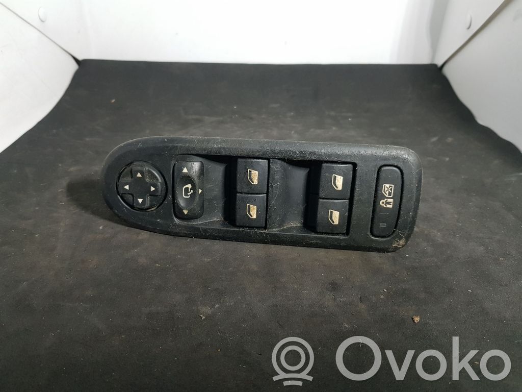 Citroen C4 I Electric window control switch 