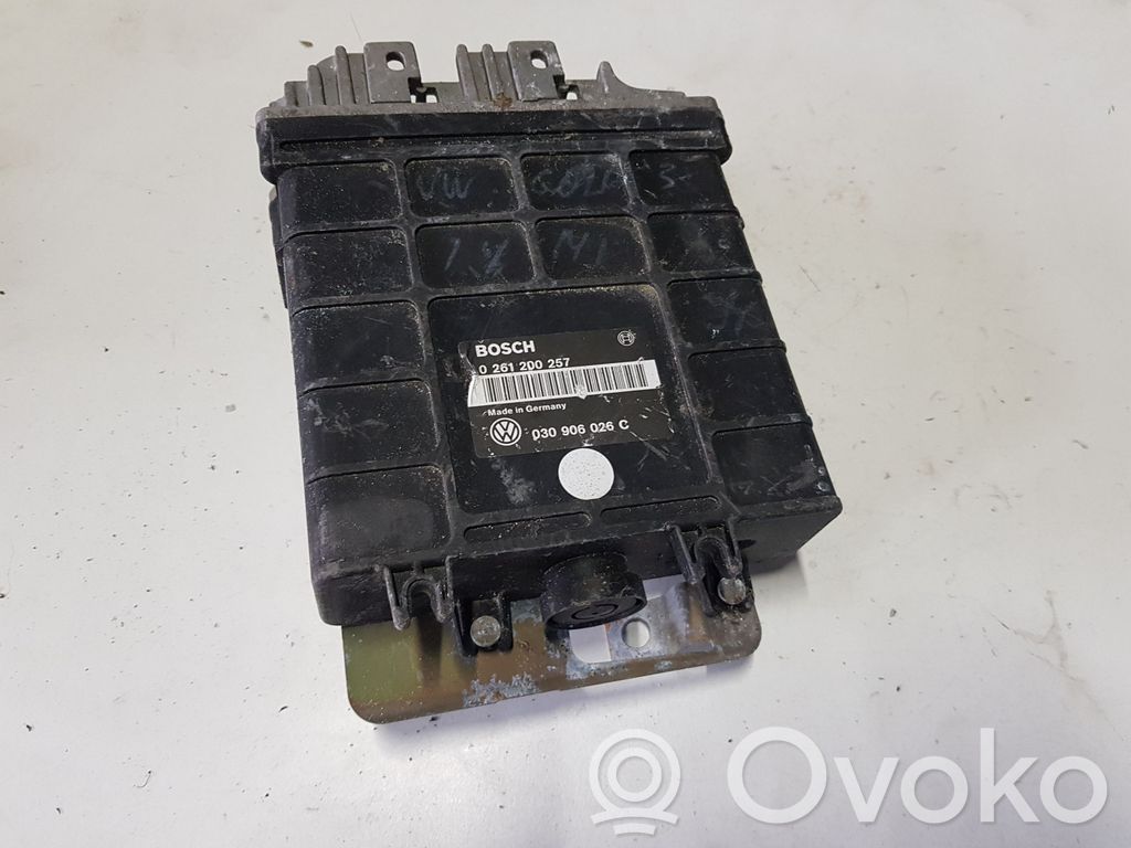 Volkswagen Golf II Engine control unit/module 