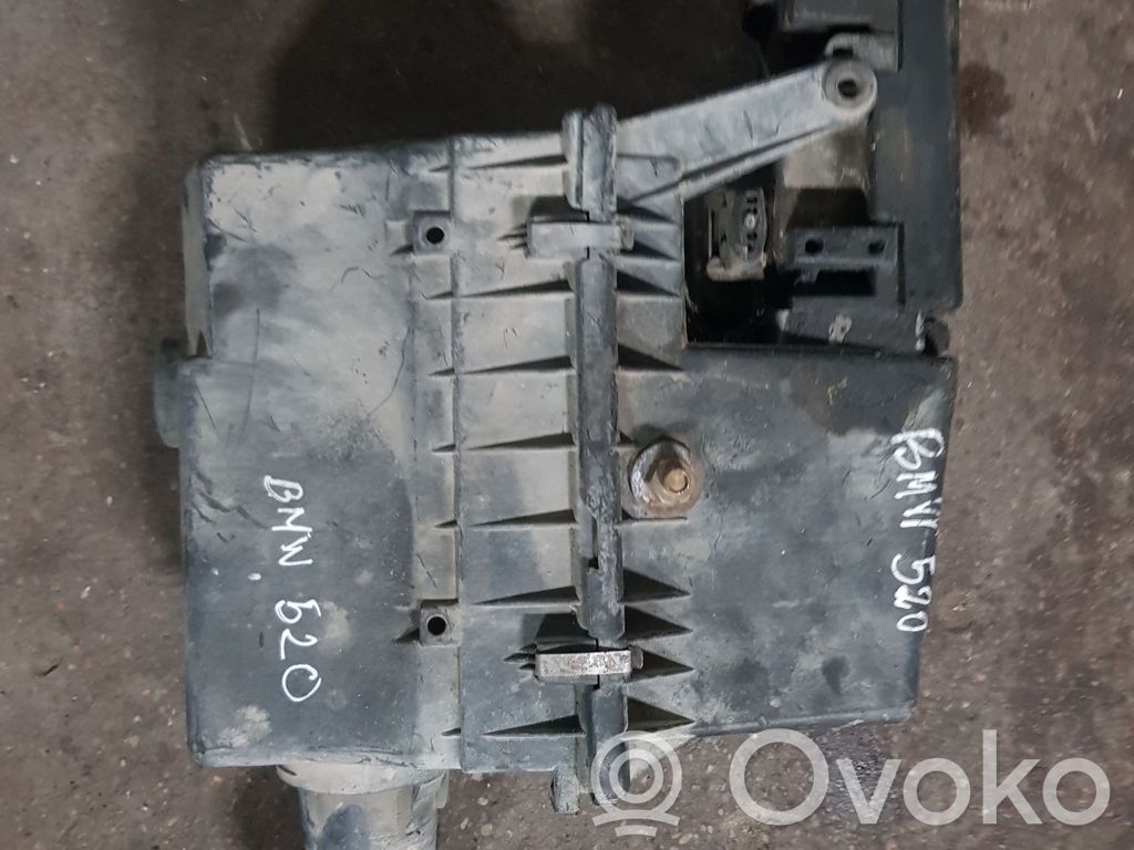 Air filter box