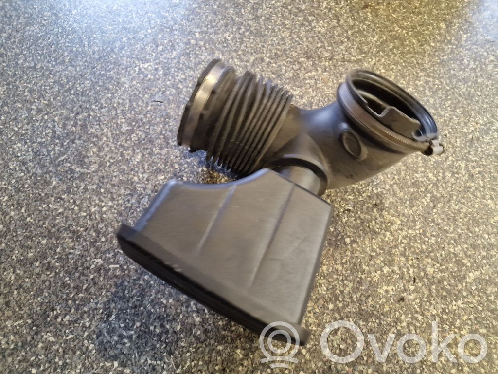 BMW 5 E60 E61 Air intake hose/pipe 