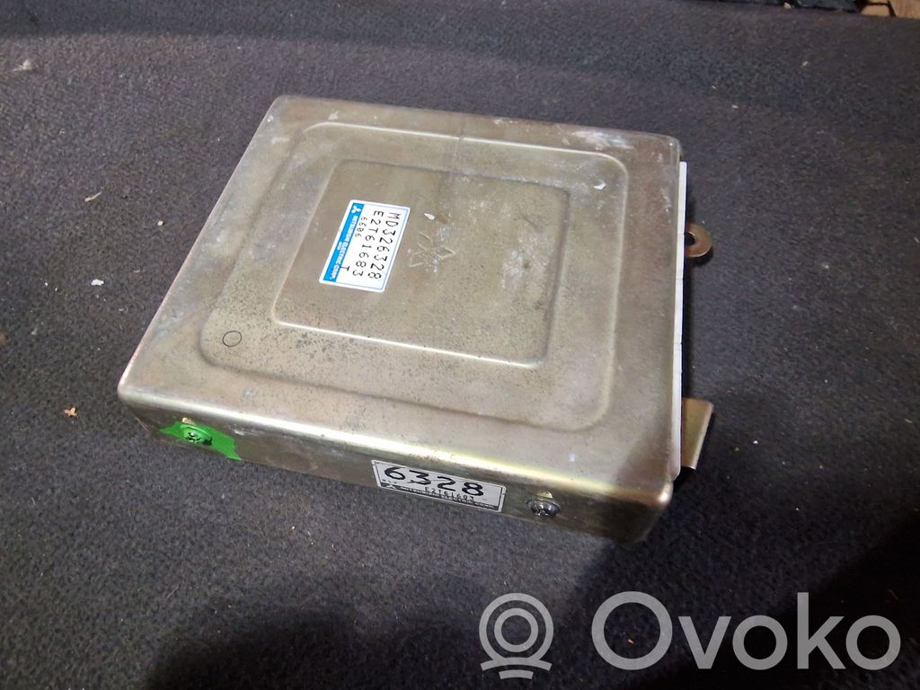 Блок управления двигателя   MD326328