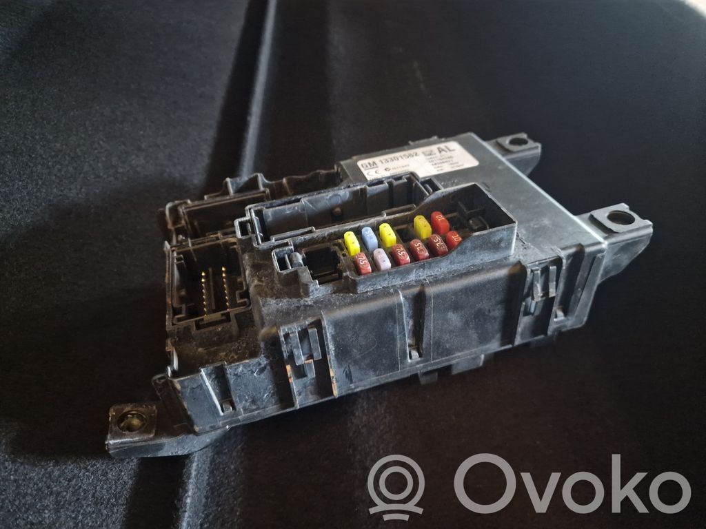Opel Corsa D Módulo de fusible 