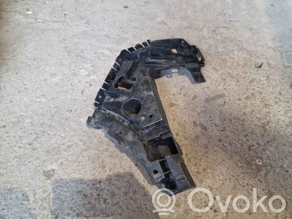 Volvo XC40 Uchwyt / Mocowanie zderzaka tylnego 