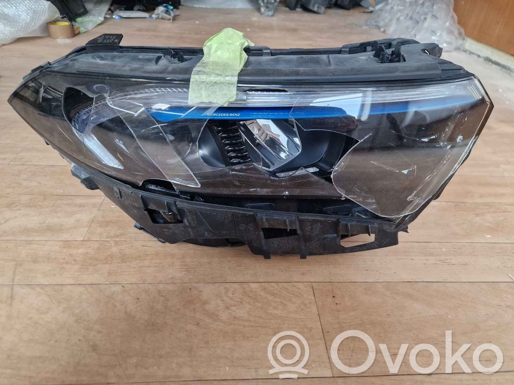 Mercedes-Benz EQA Scheinwerfer 