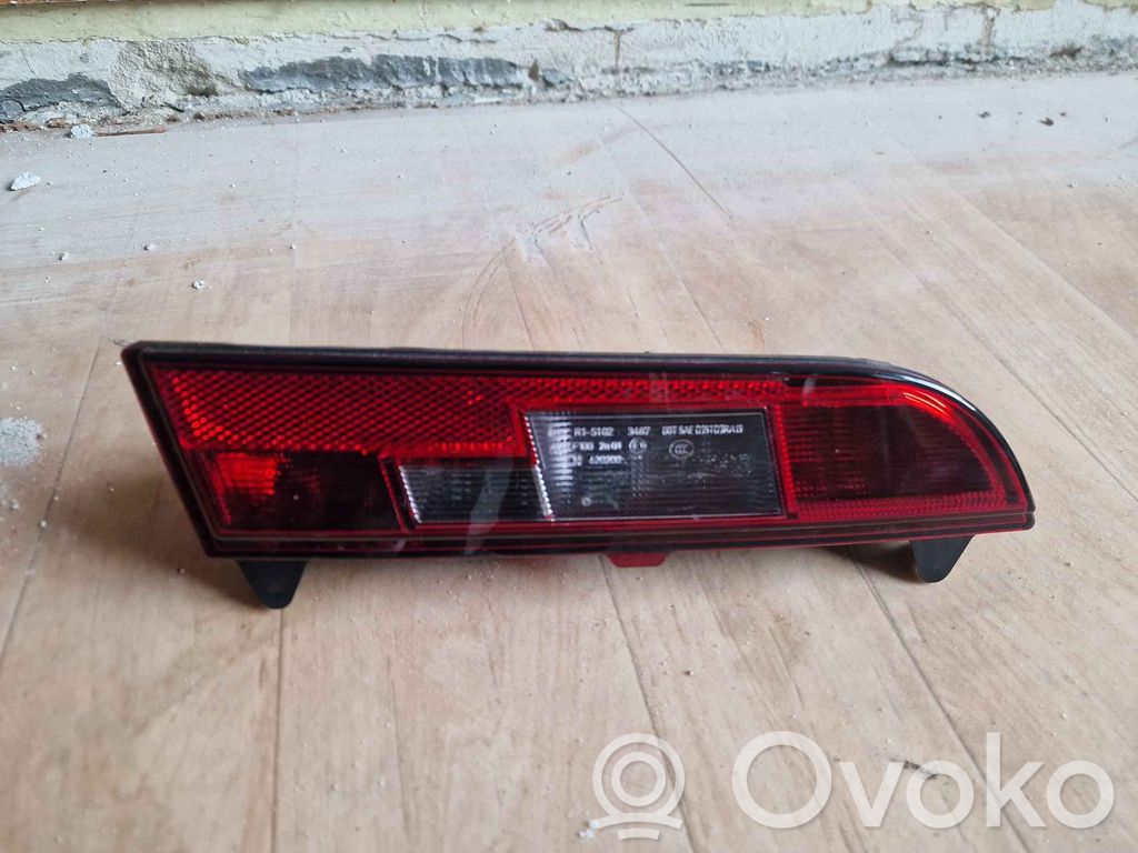 BMW i3 Aizmugurējais lukturis virsbūvē 